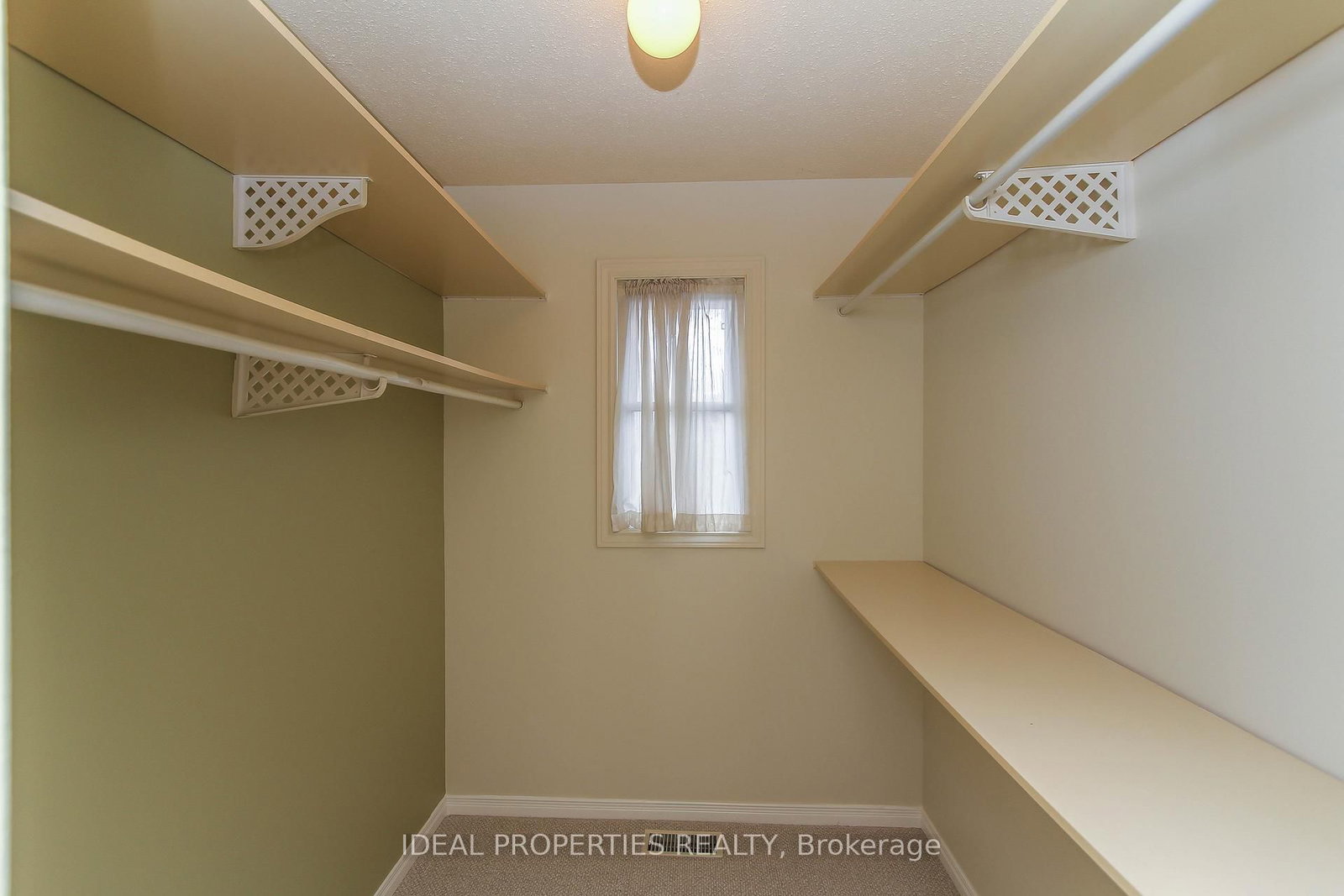 39 HUNTINGS END Avenue • Kanata, ON photo 28