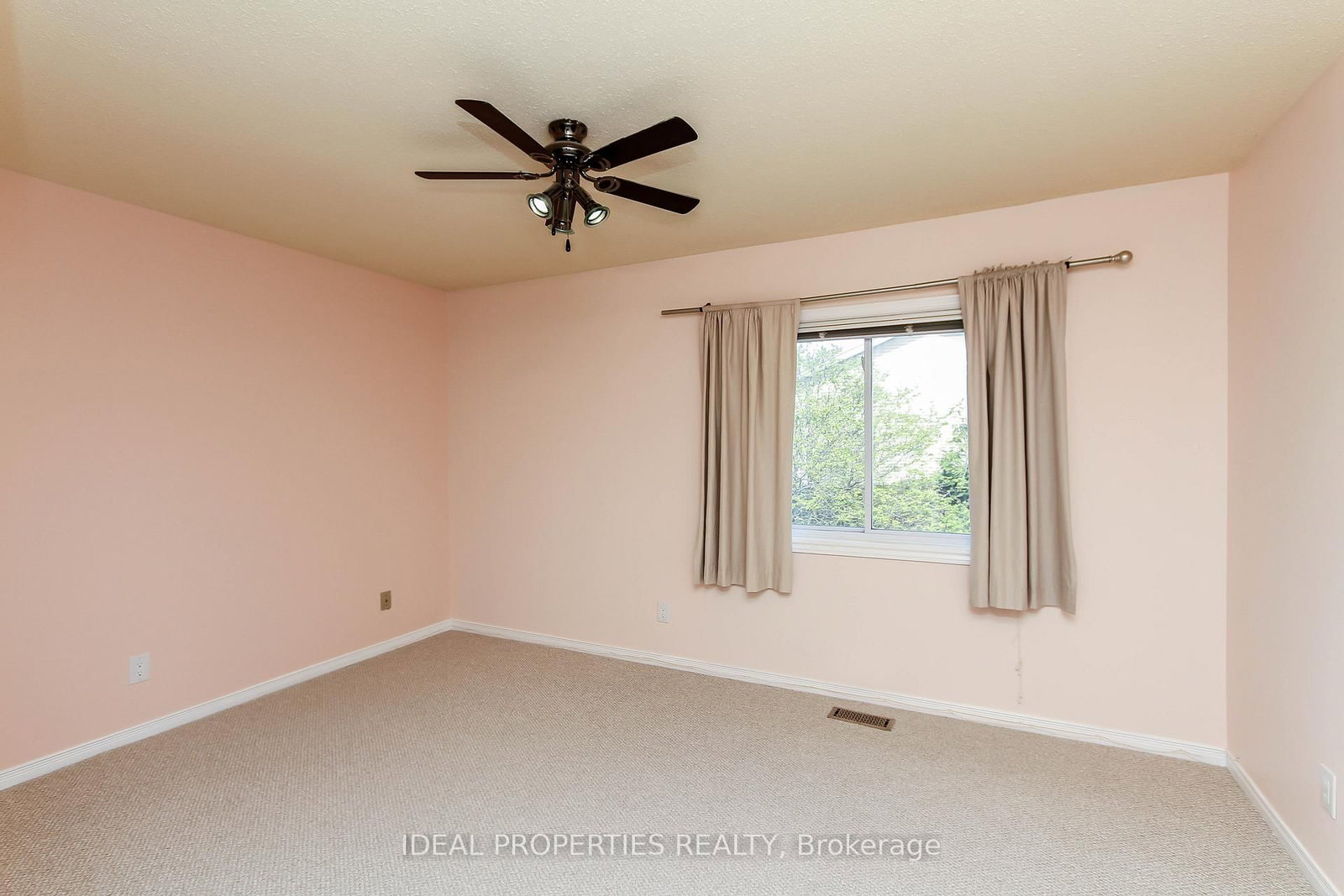 39 HUNTINGS END Avenue • Kanata, ON photo 32