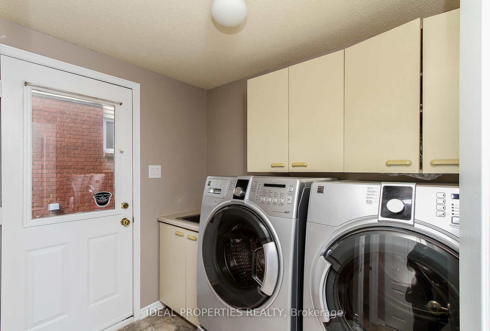 39 HUNTINGS END Avenue • Kanata, ON photo 40