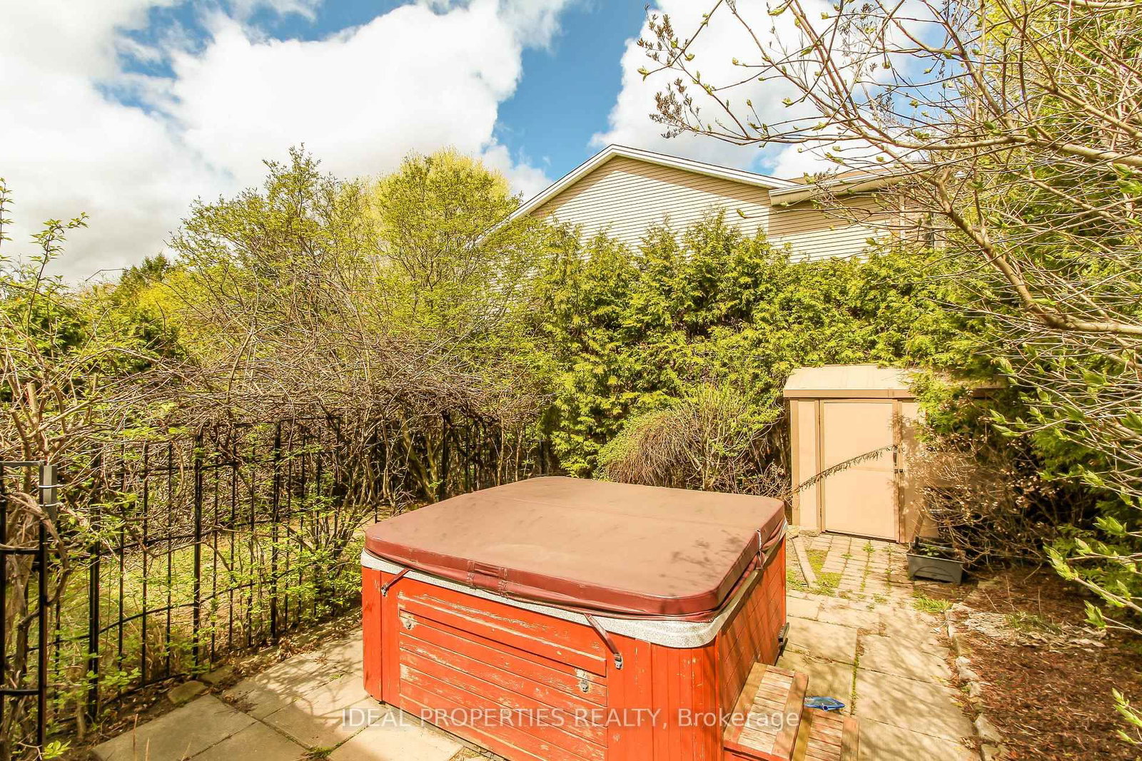39 HUNTINGS END Avenue • Kanata, ON photo 48