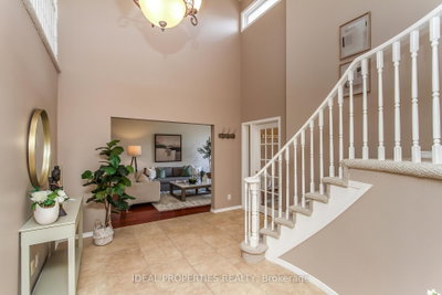 39 HUNTINGS END Avenue • Kanata, ON photo 6