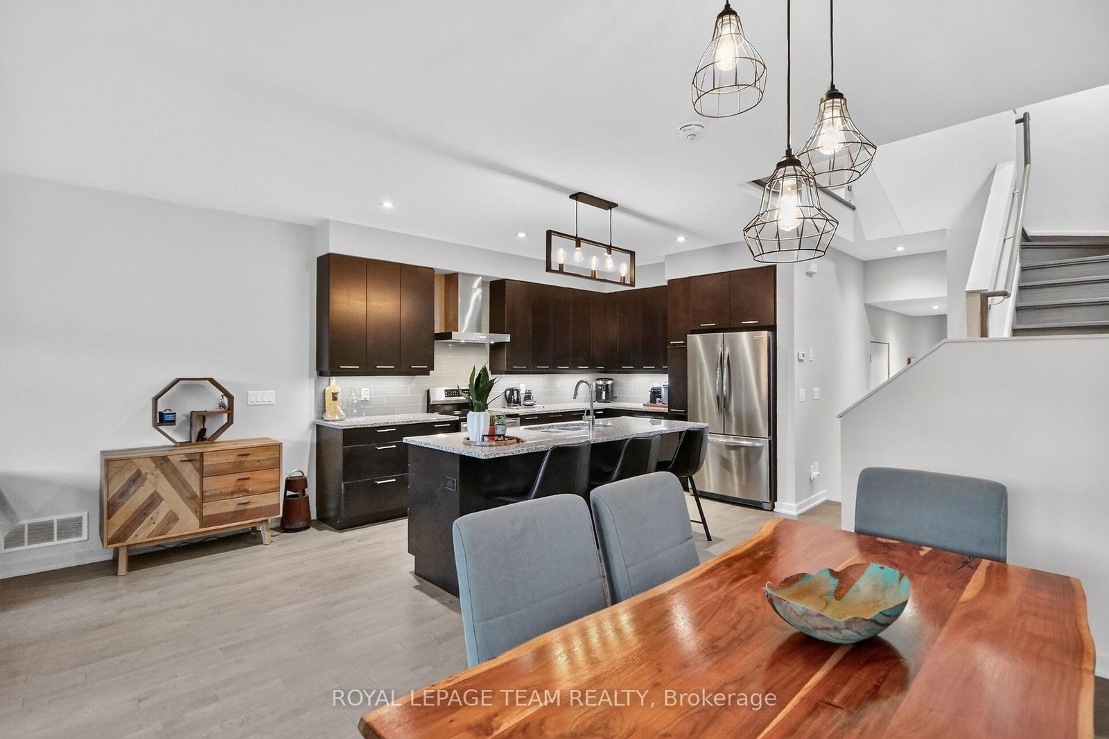 140 Larimar Circle • Ottawa, ON photo 10