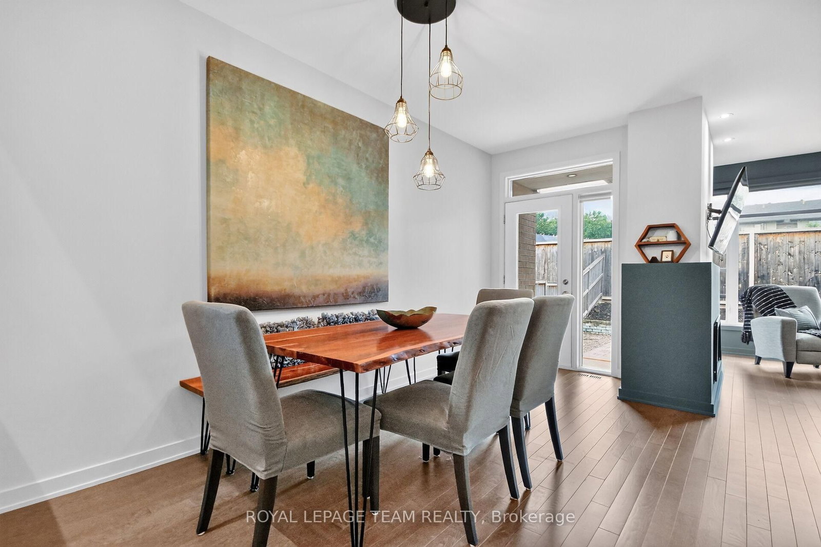 140 Larimar Circle • Ottawa, ON photo 8