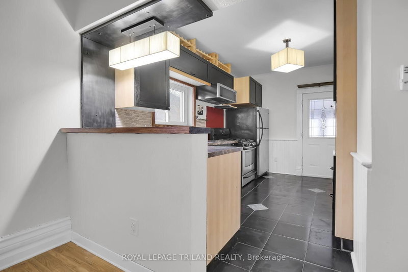 18 Wharncliffe Road S