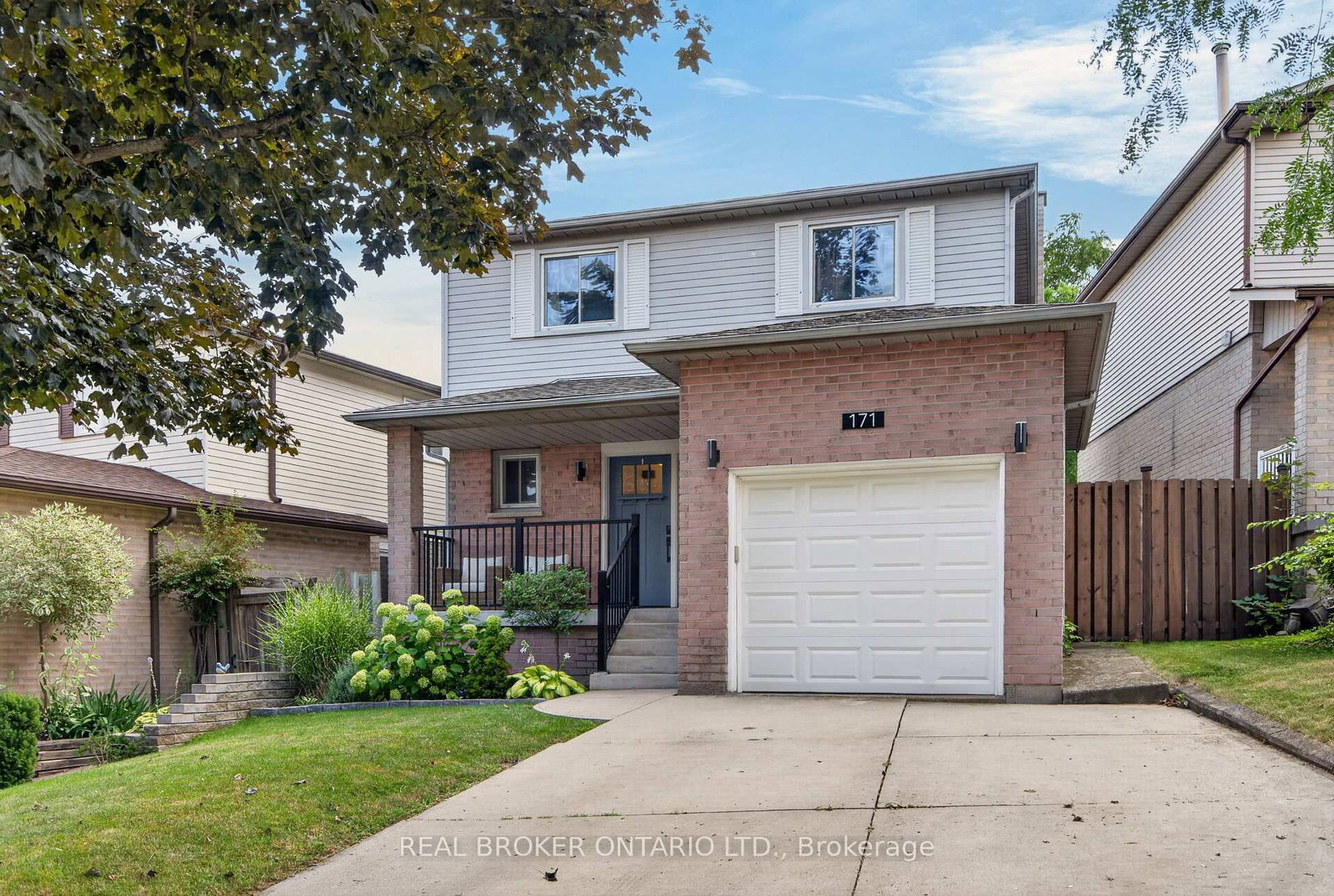 171 Golfwood Drive • Hamilton, ON photo 1
