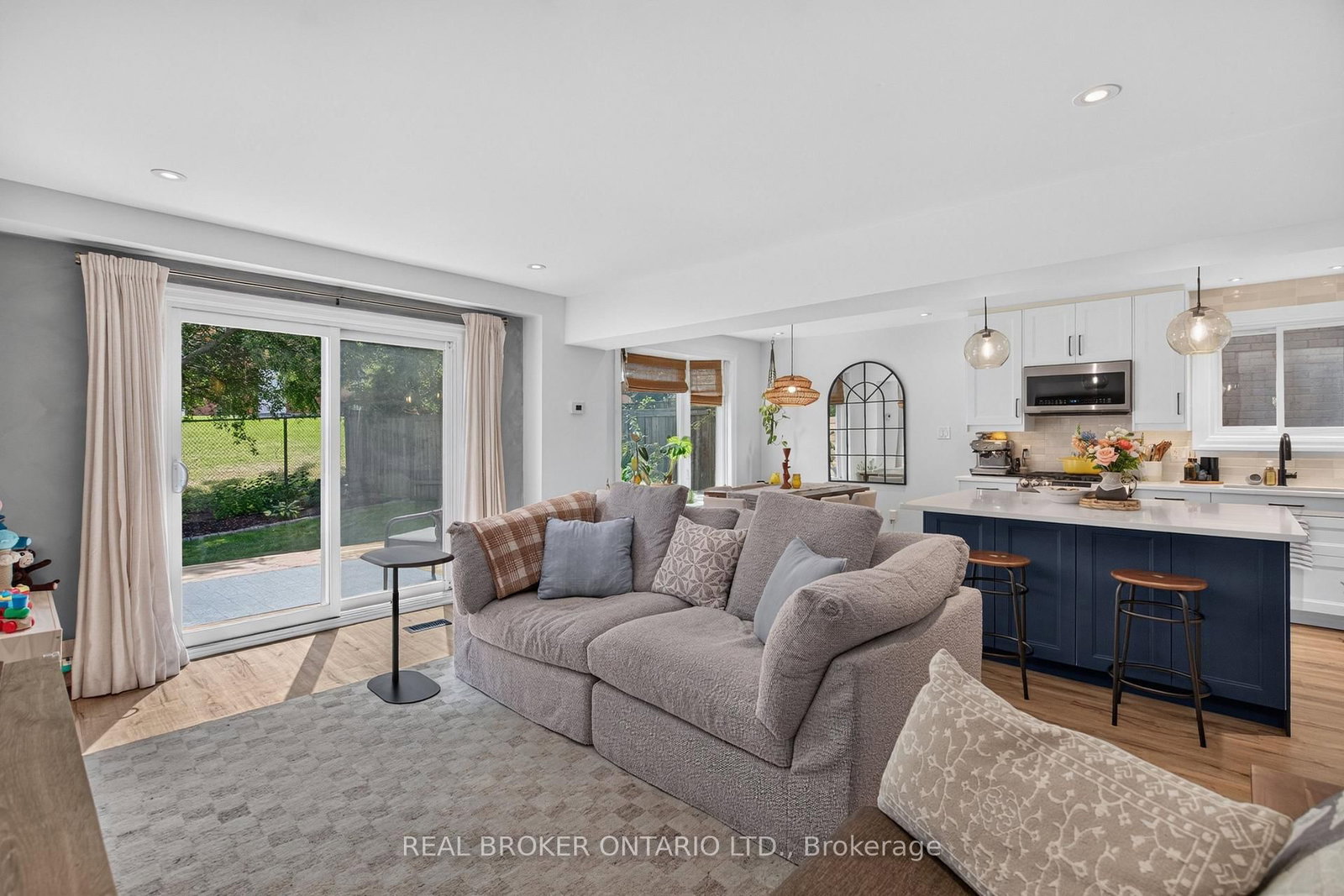 171 Golfwood Drive • Hamilton, ON photo 7