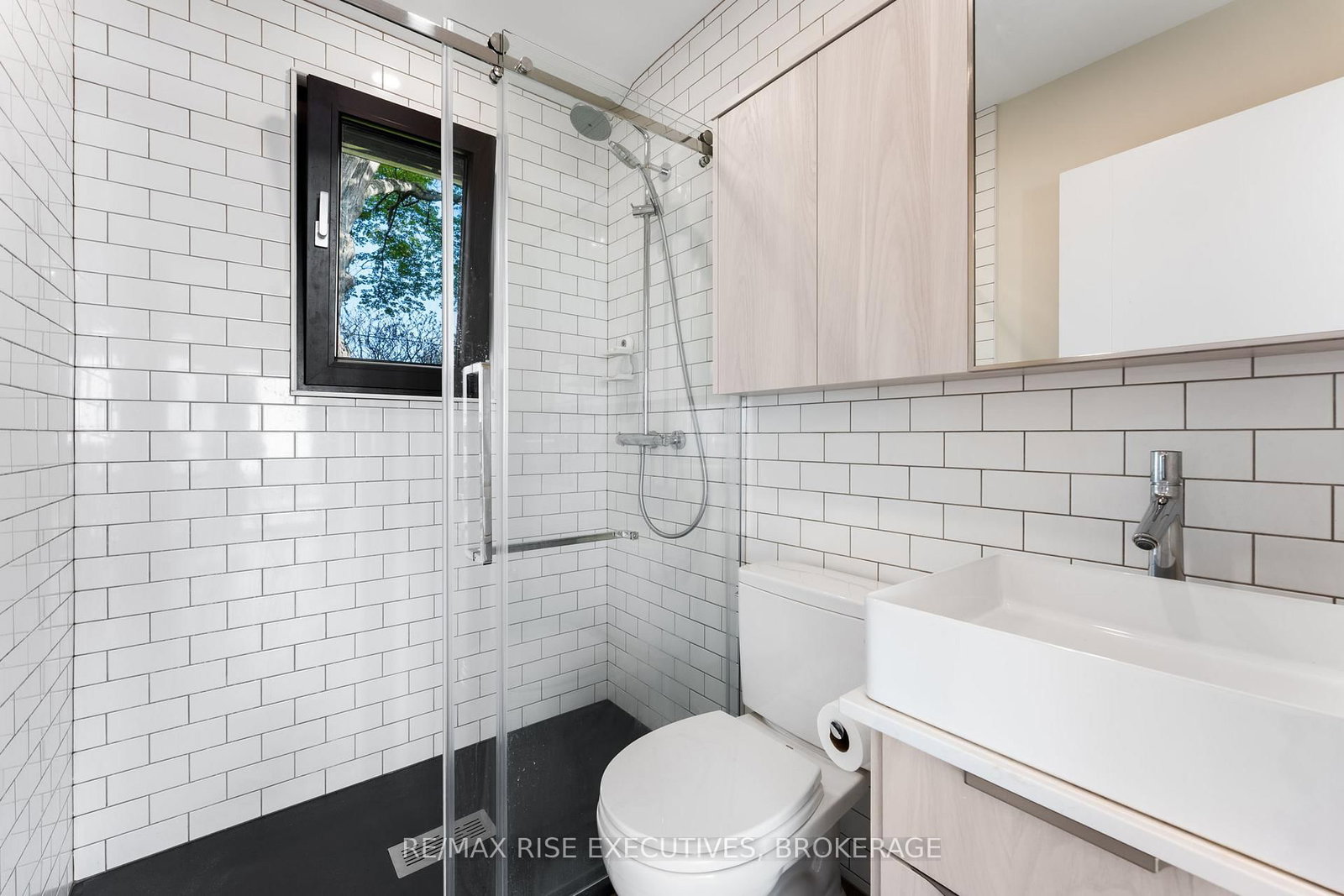 682 Salmon Point Road • Prince Edward County, ON photo 12