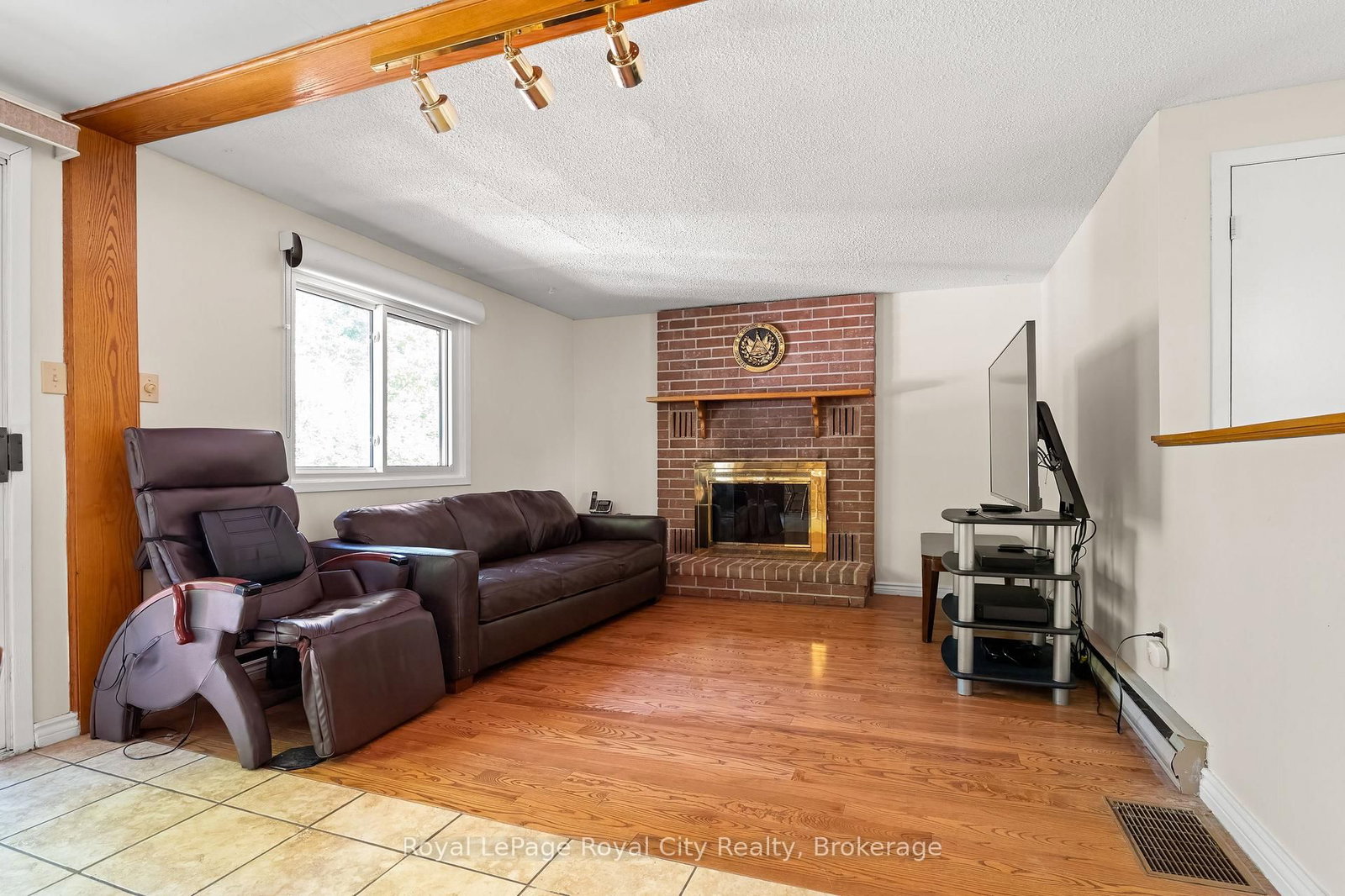 121 Imperial Road N • Guelph, ON photo 5
