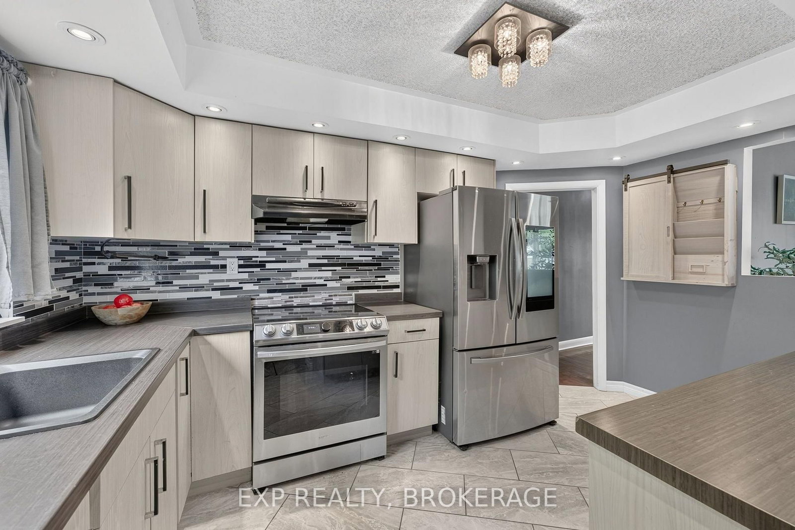 44 Lennox Street • Kingston, ON photo 3