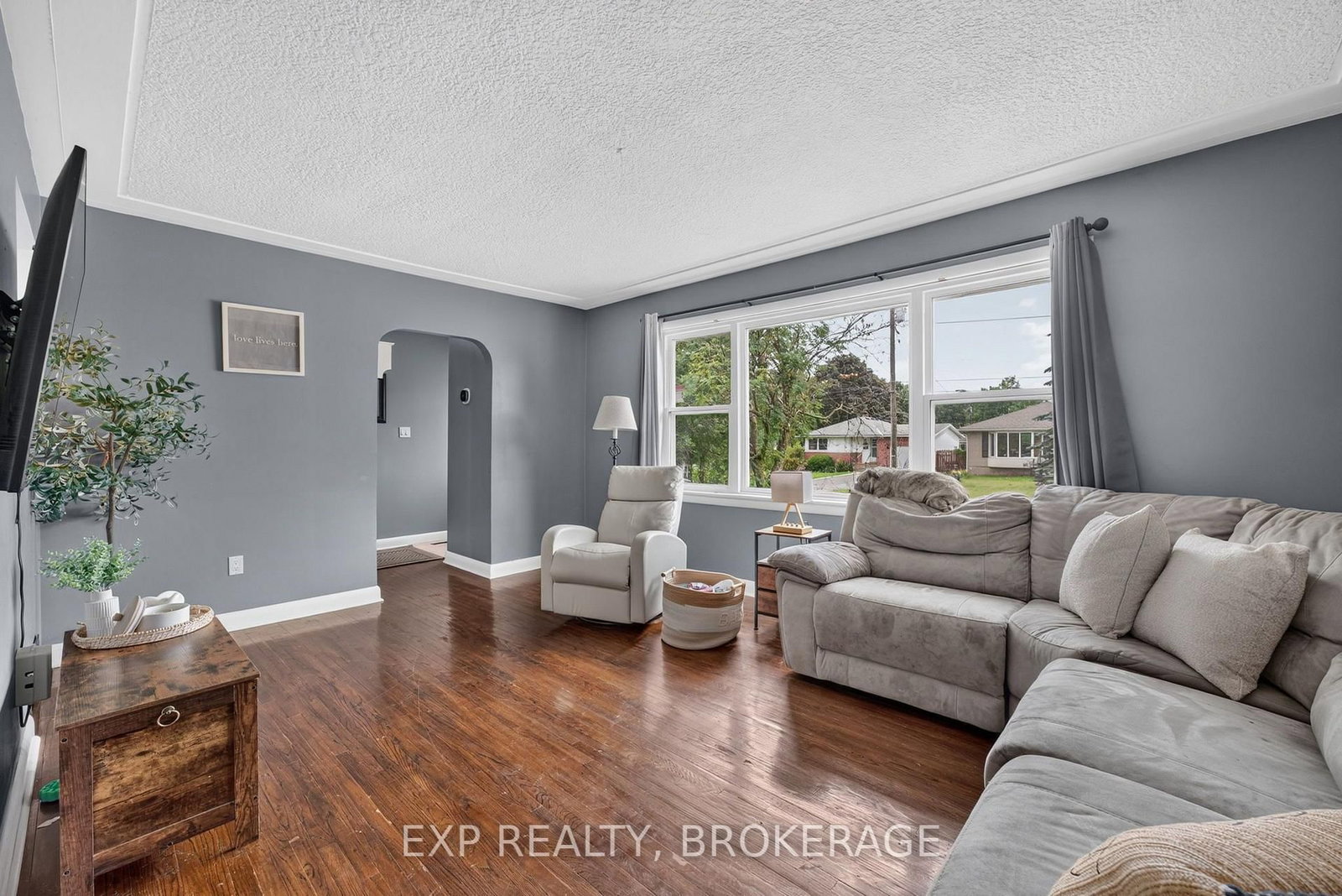 44 Lennox Street • Kingston, ON photo 8