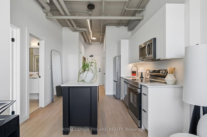 307 - 685 Richmond Street