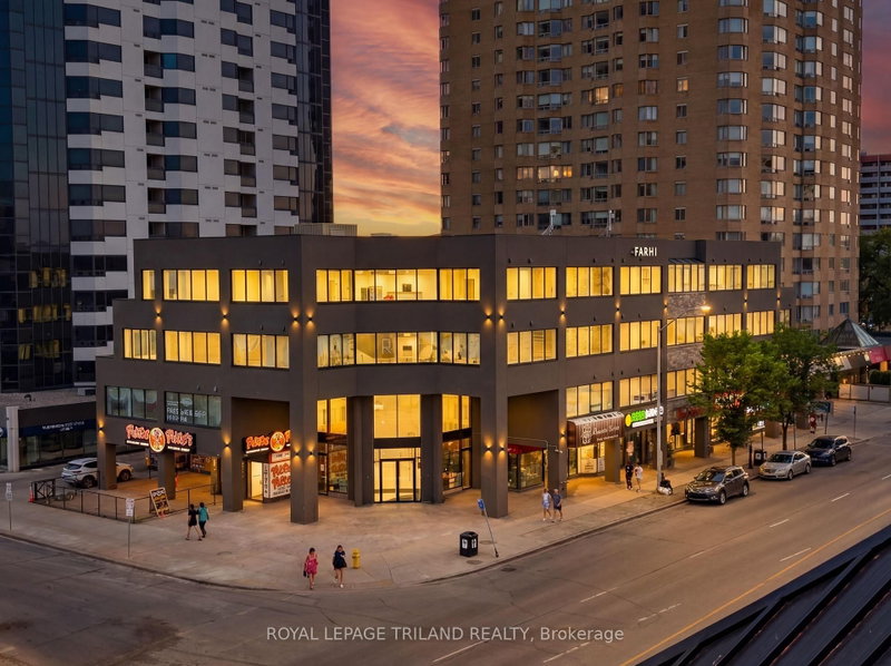 210 - 685 Richmond Street