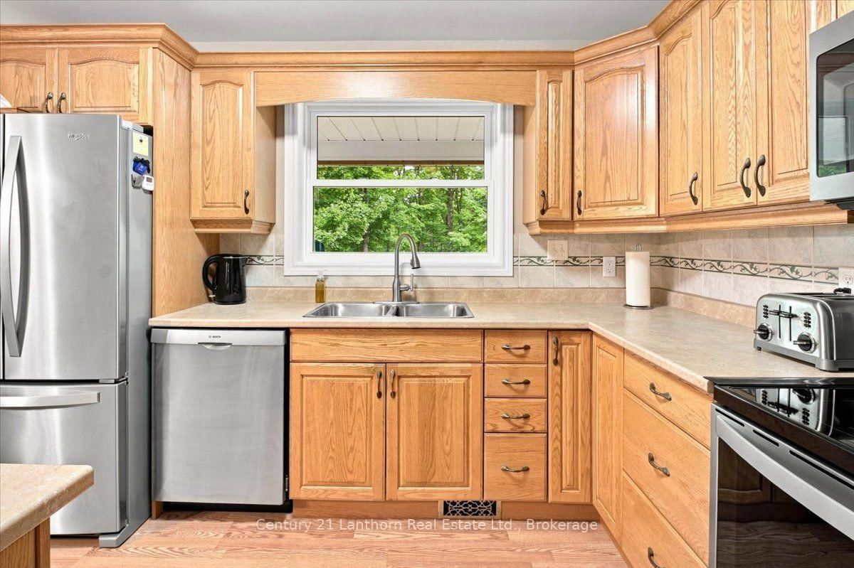 18448 Highway 62 • Madoc, ON photo 12