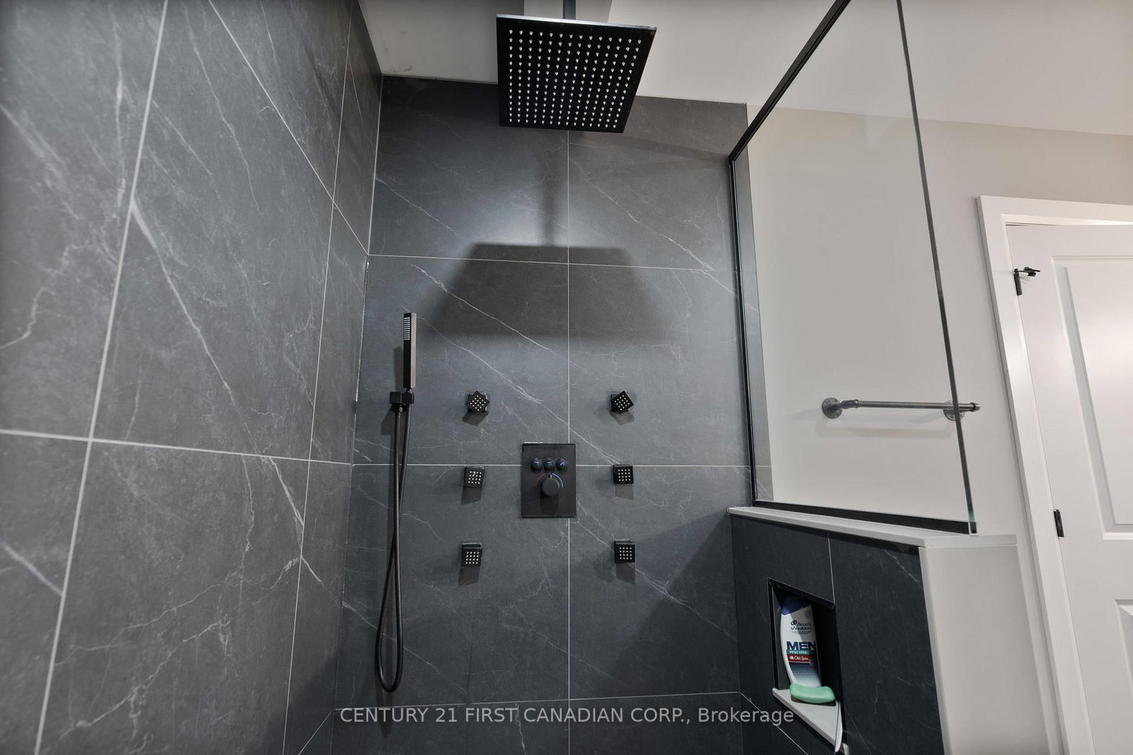 110 Sheldabren Street • North Middlesex, ON photo 24