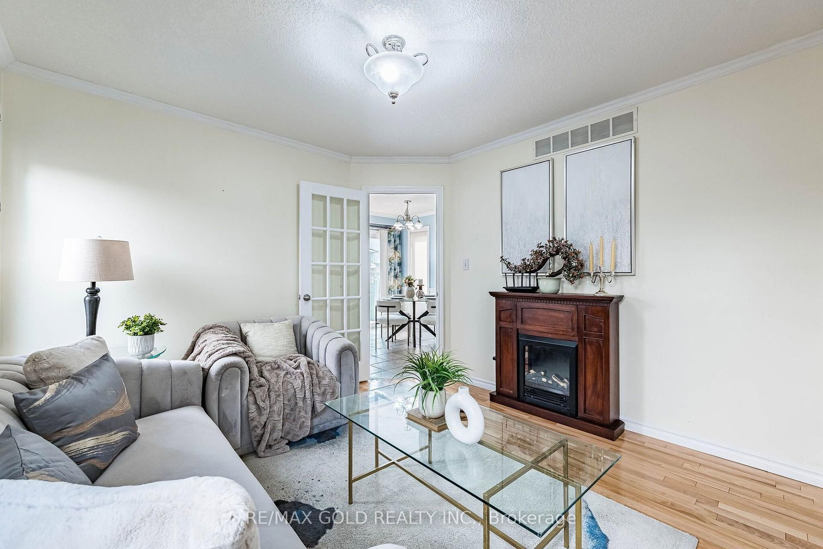 6 Moffatt Lane • Guelph, ON photo 18