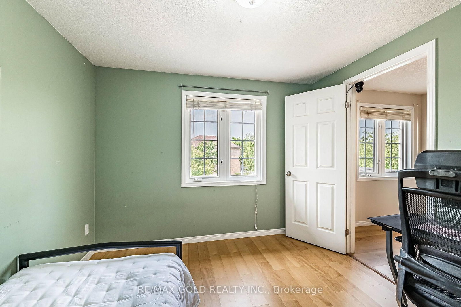 6 Moffatt Lane • Guelph, ON photo 36