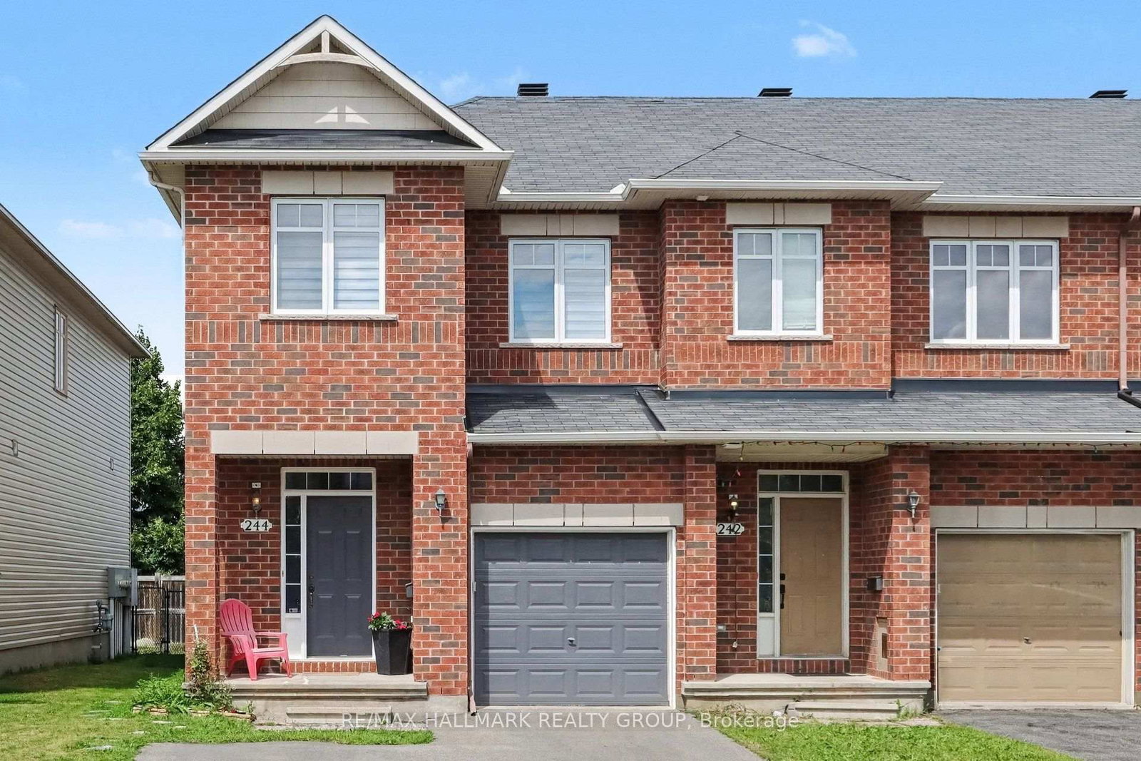 244 Calaveras Avenue • Ottawa, ON photo 2