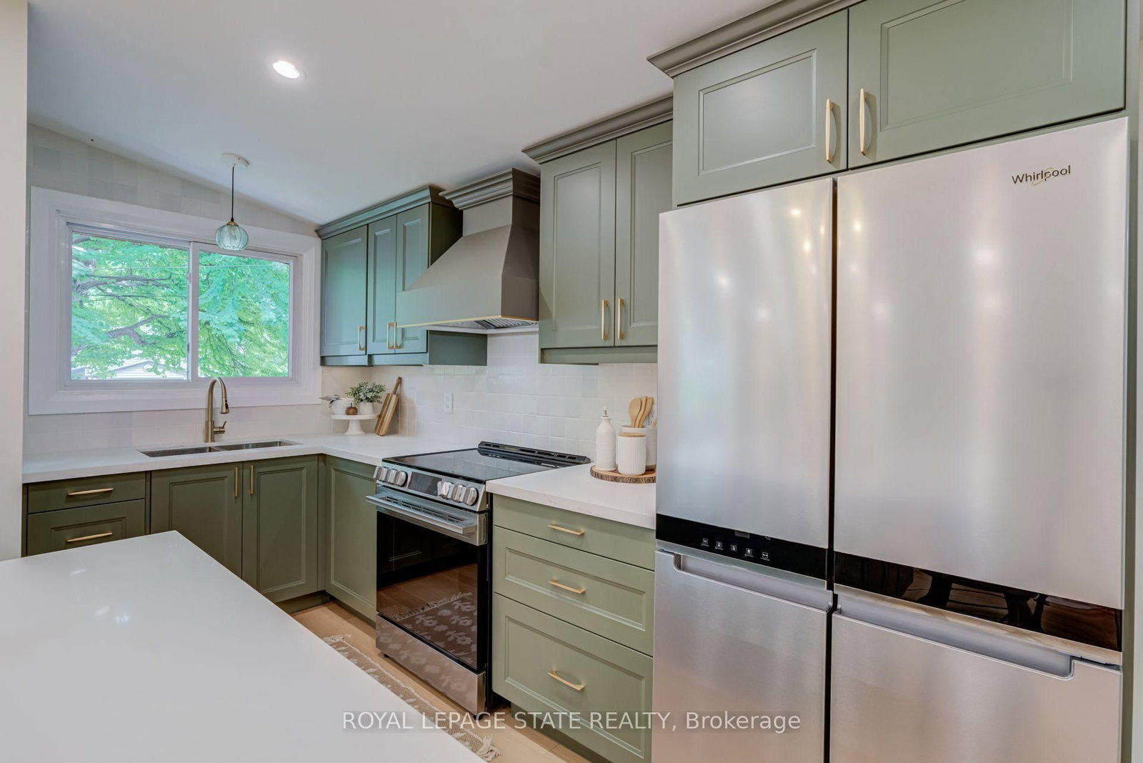 28 Helen Street • Hamilton, ON photo 14