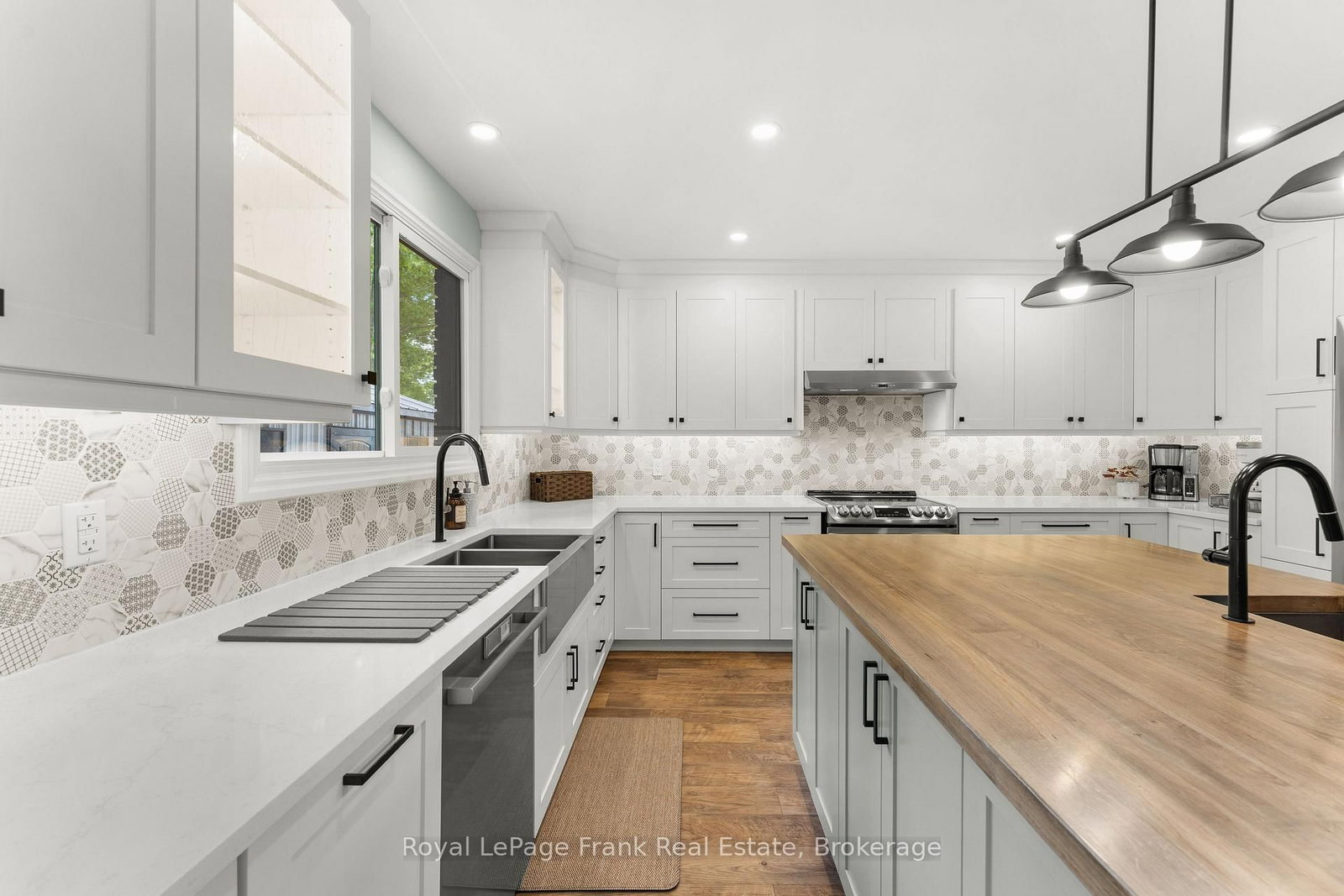 215 Francis Street • Kawartha Lakes, ON photo 11