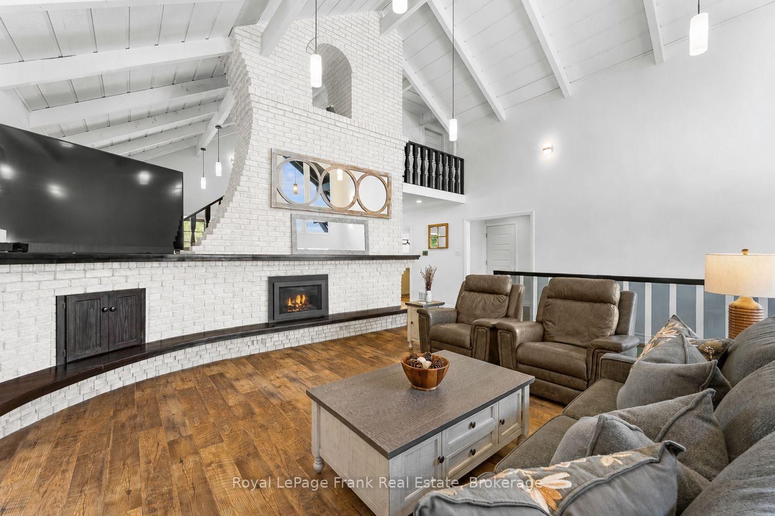 215 Francis Street • Kawartha Lakes, ON photo 17