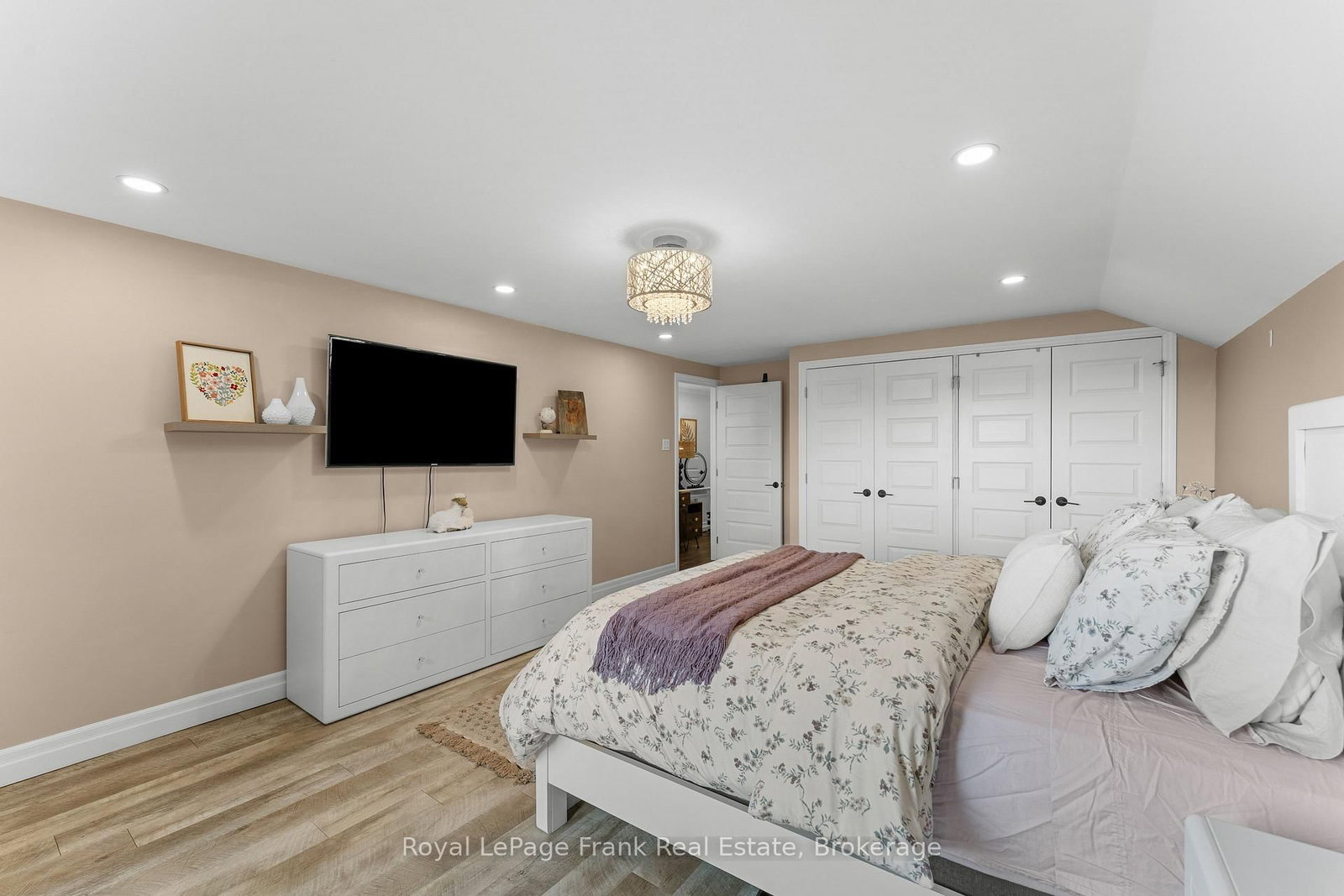 215 Francis Street • Kawartha Lakes, ON photo 25
