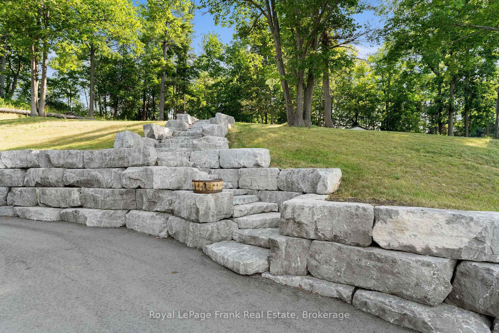 215 Francis Street • Kawartha Lakes, ON photo 33
