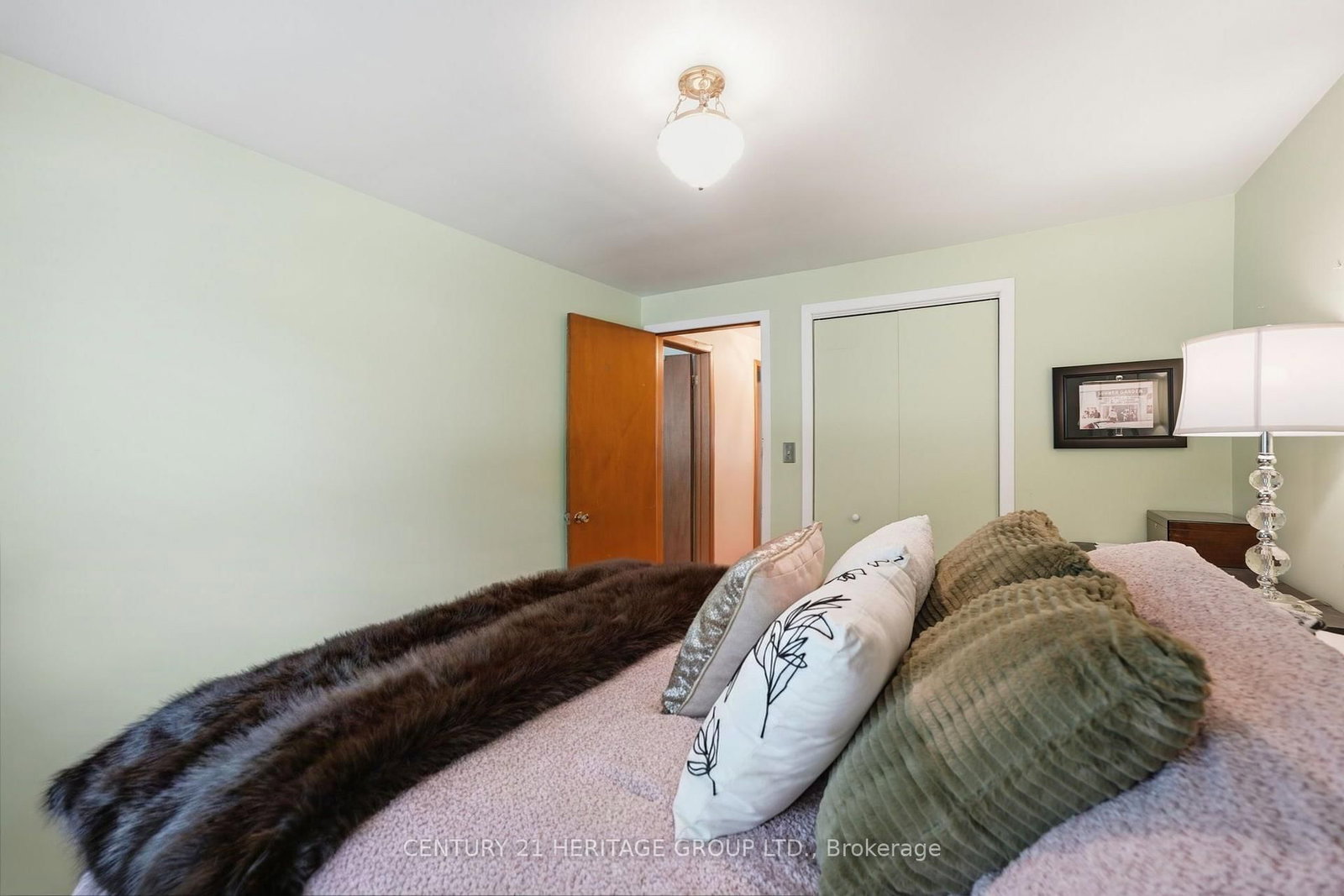 314 Harmony Road • Hamilton, ON photo 37
