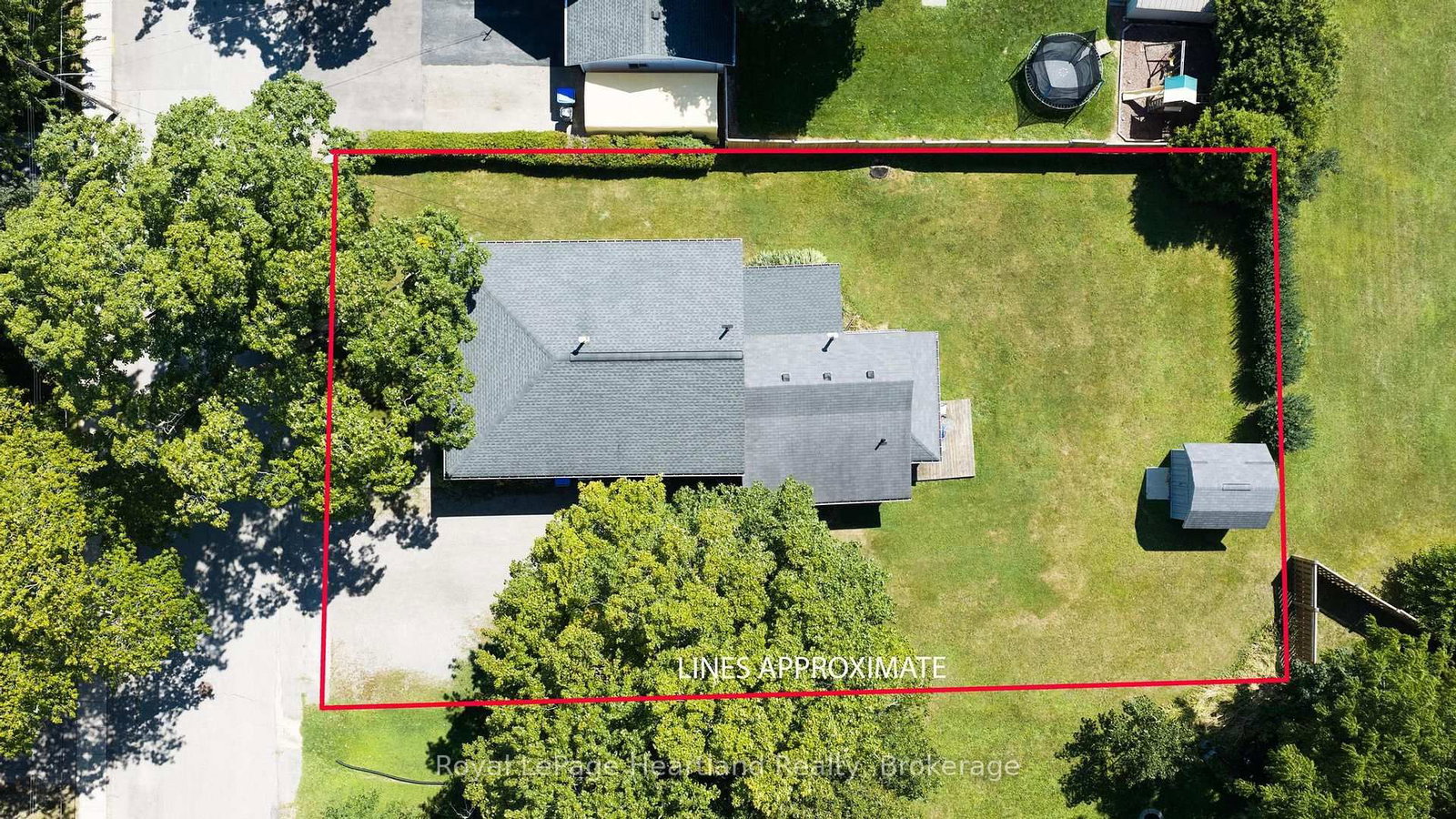 132 Queen Street • Central Huron, ON photo 21