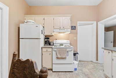 132 Queen Street • Central Huron, ON photo 6