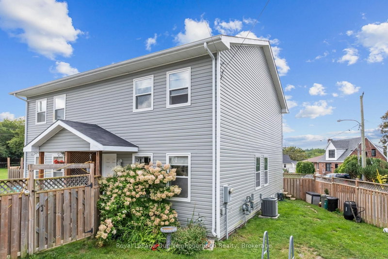 28 Hope Street N