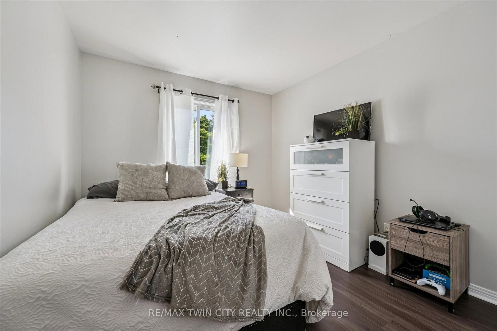 54 Royal Orchard Place • Kitchener, ON photo 21