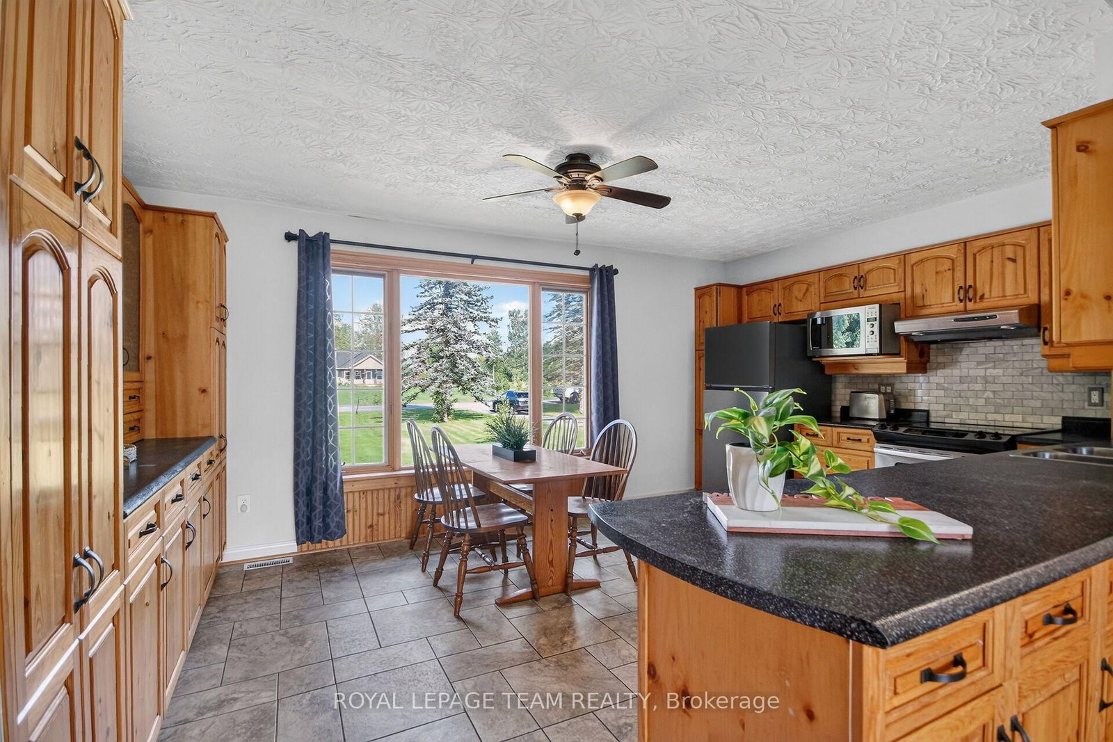 3246 Tolmies Corners Road • North Stormont, ON photo 15