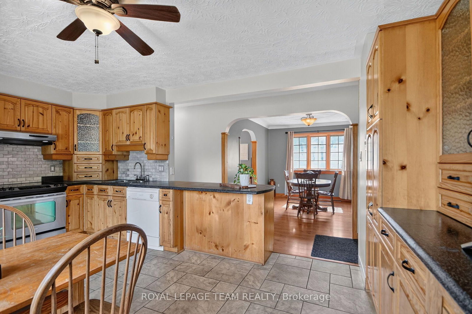 3246 Tolmies Corners Road • North Stormont, ON photo 18