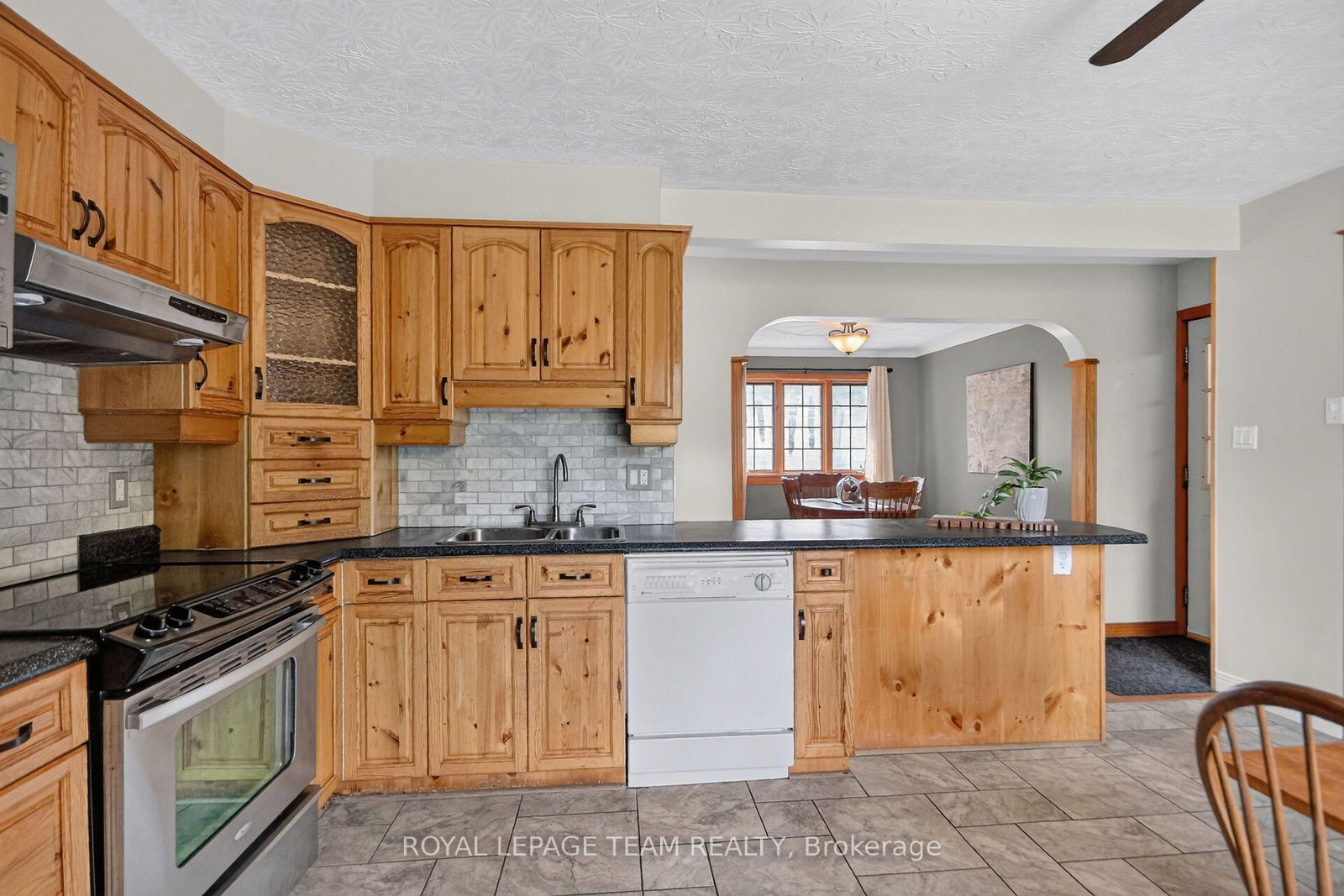3246 Tolmies Corners Road • North Stormont, ON photo 21
