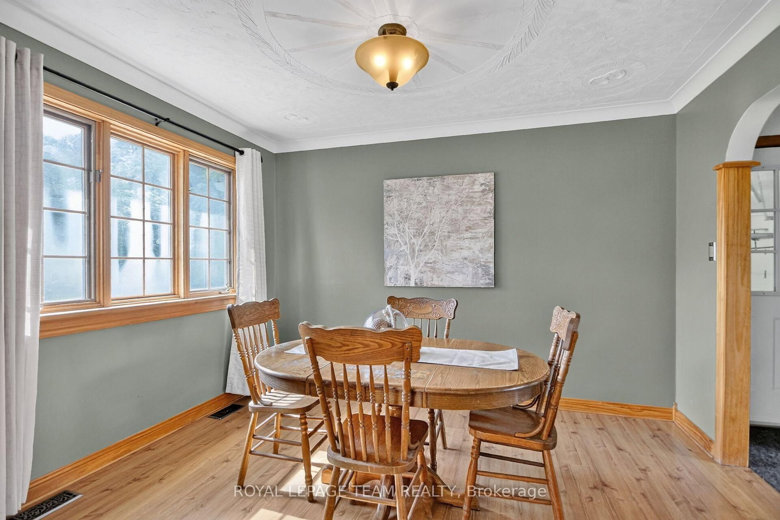 3246 Tolmies Corners Road • North Stormont, ON photo 6