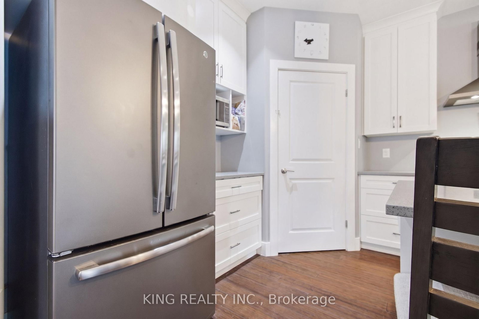950 Ellrose Avenue • Windsor, ON photo 16
