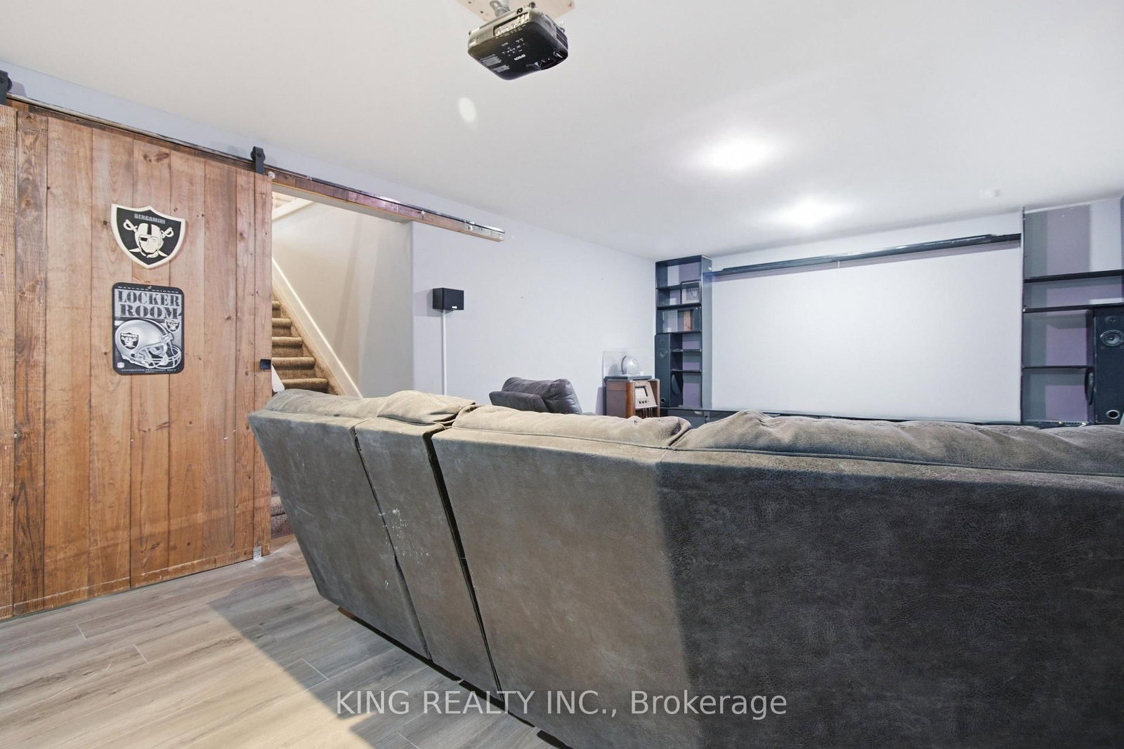 950 Ellrose Avenue • Windsor, ON photo 23