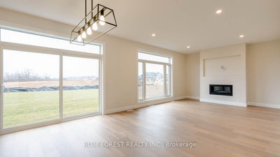 274 Harvest Lane • Thames Centre, ON photo 8