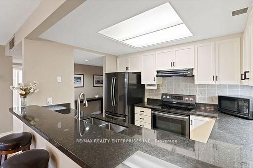 811 Grandview Hilltop Drive • #8 • Huntsville, ON photo 11