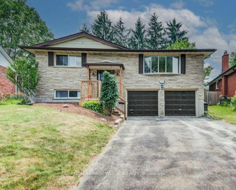 109 White Oak Place