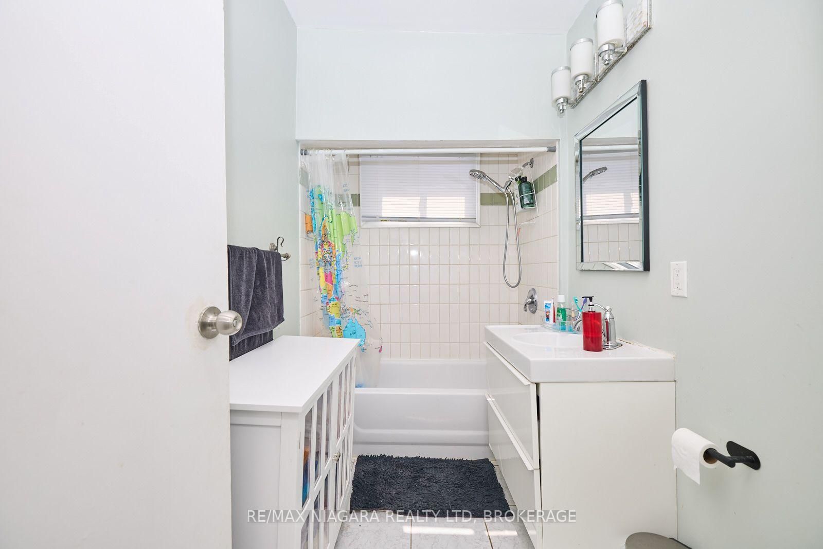 44 Churchill Street • St. Catharines, ON photo 14