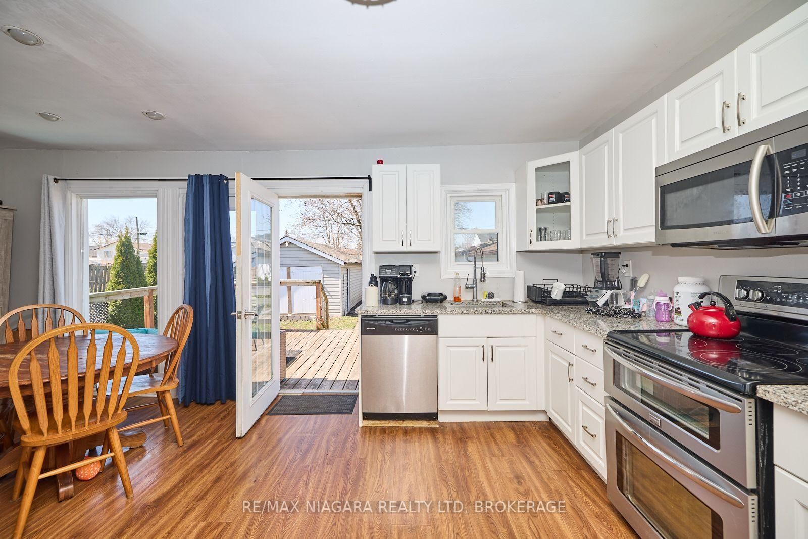 44 Churchill Street • St. Catharines, ON photo 15