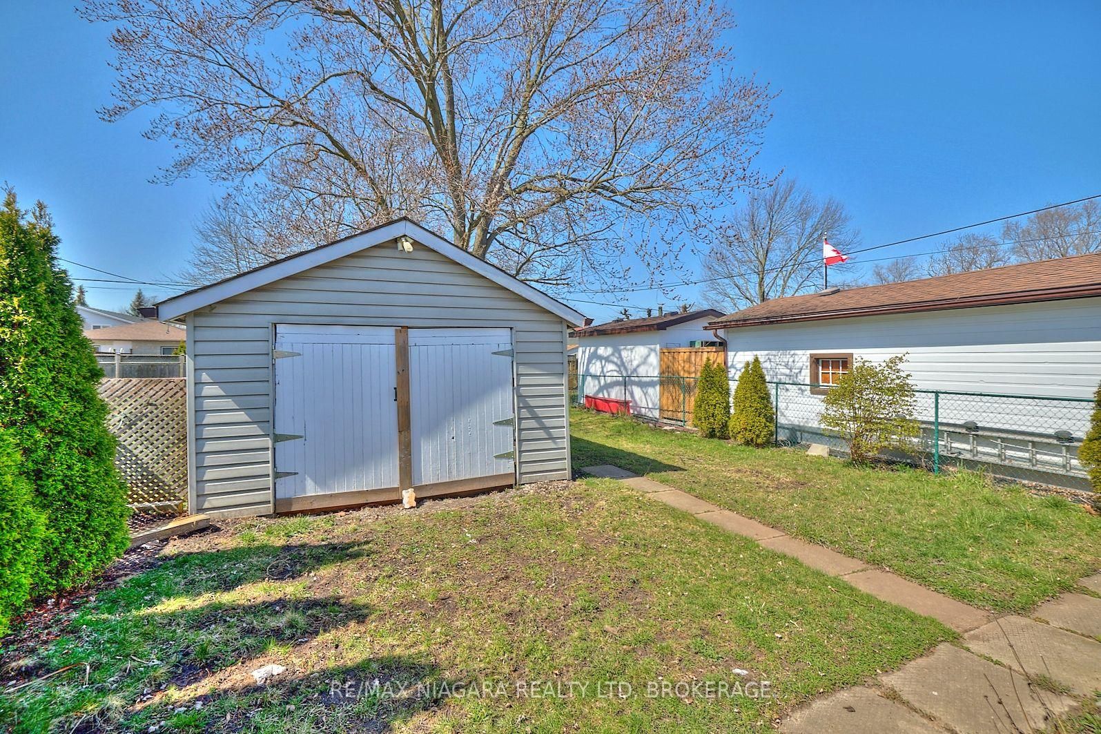 44 Churchill Street • St. Catharines, ON photo 18
