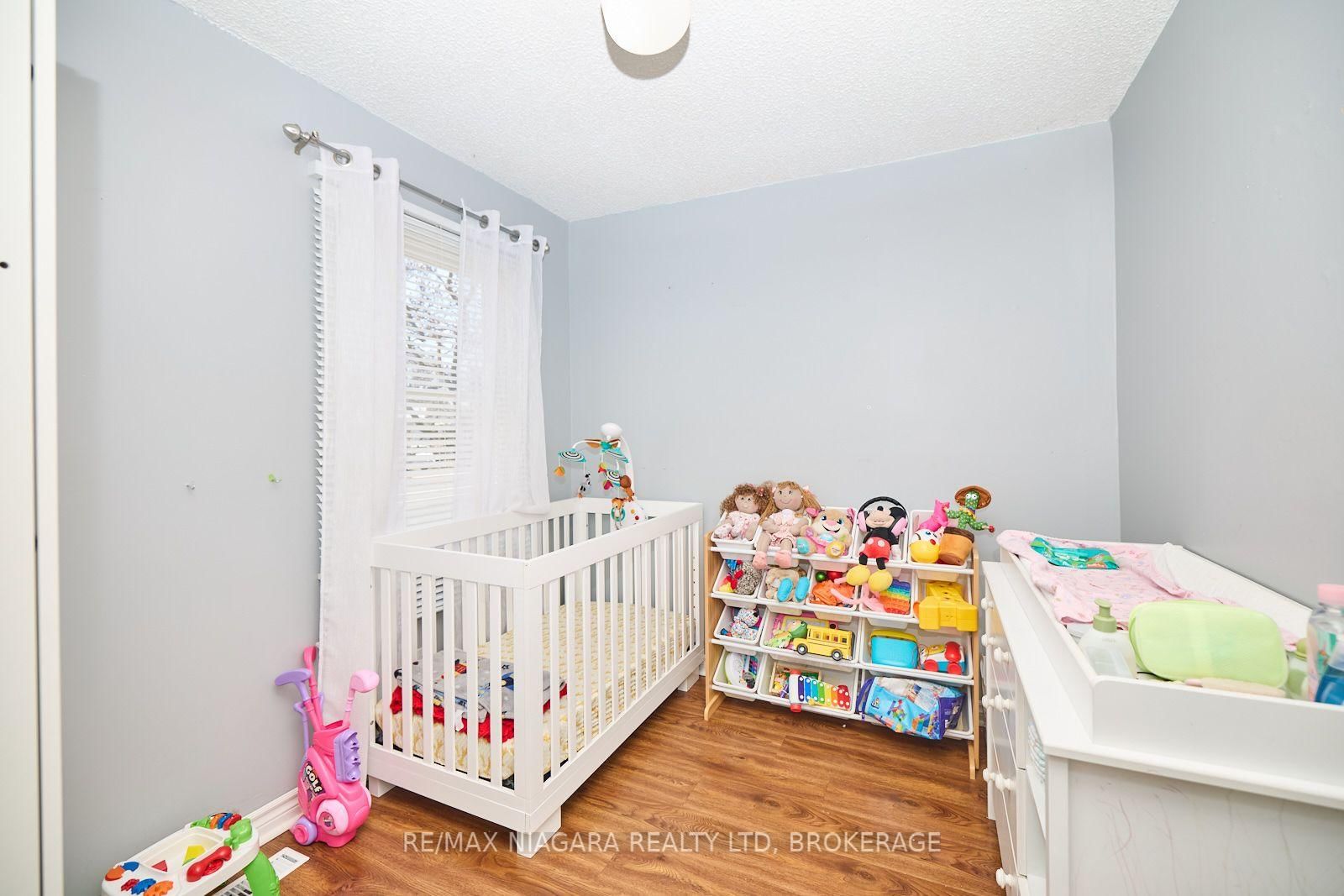 44 Churchill Street • St. Catharines, ON photo 6
