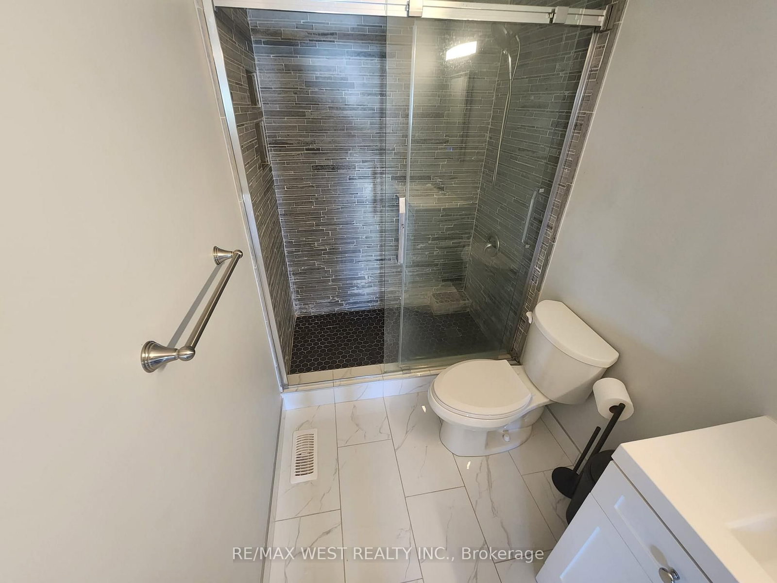 792 Butternut Avenue • Waterloo, ON photo 27