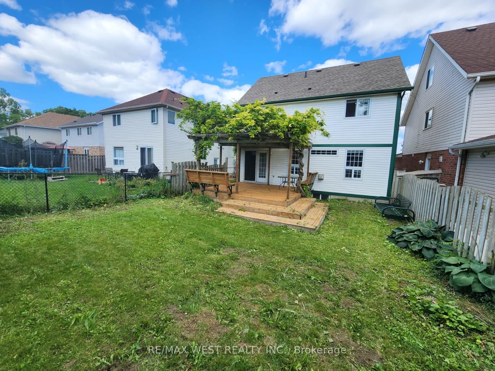 792 Butternut Avenue • Waterloo, ON photo 36