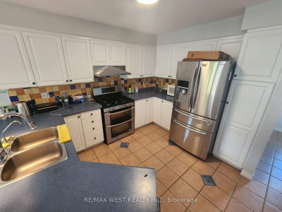792 Butternut Avenue • Waterloo, ON photo 5