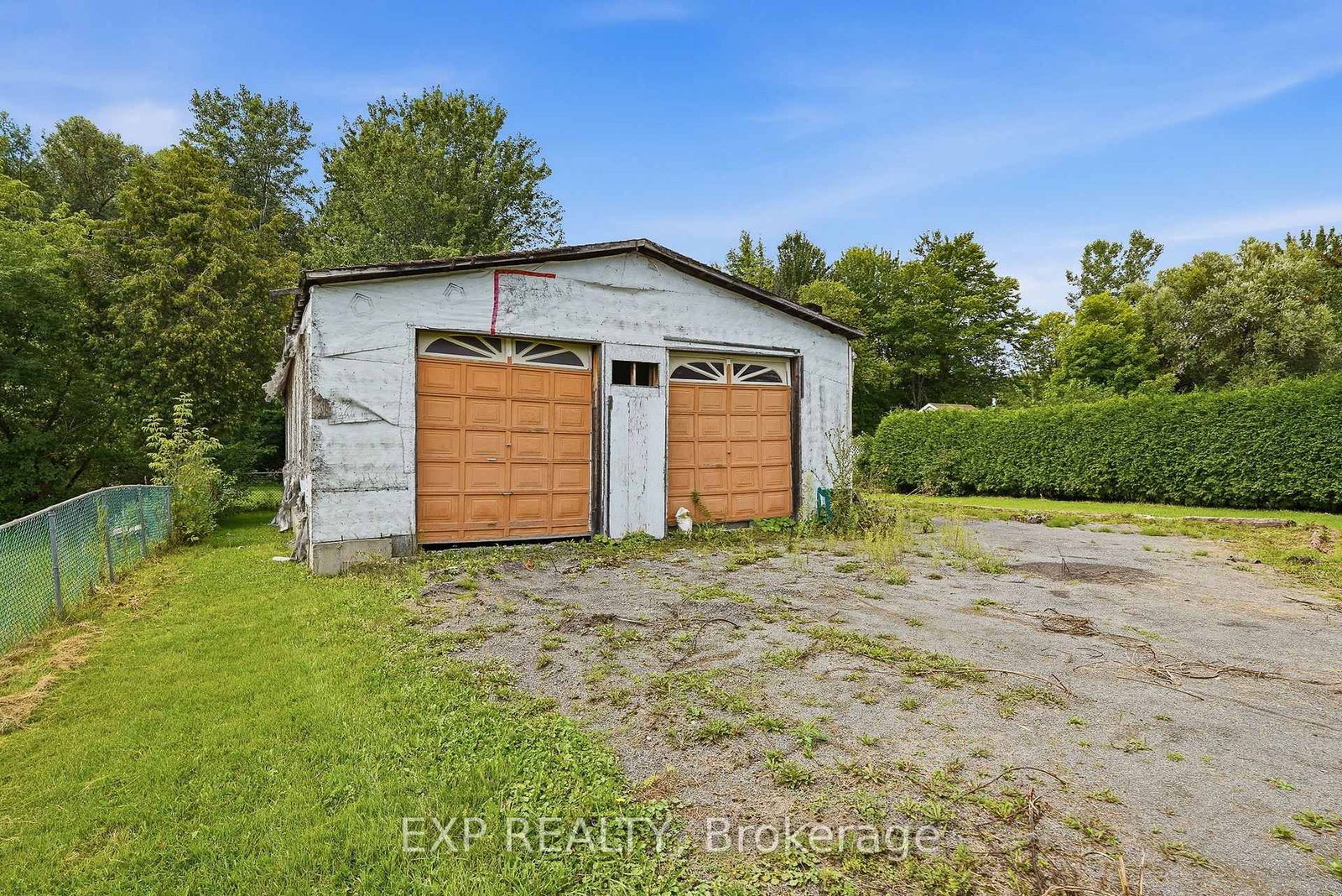 2498 Mer Bleue Road • Ottawa, ON photo 27