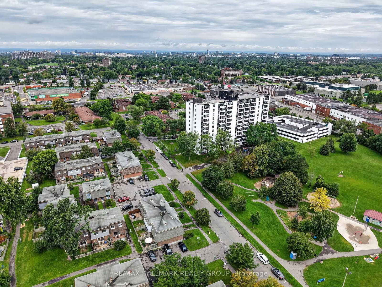 2998 Fairlea Crescent • Ottawa, ON photo 36