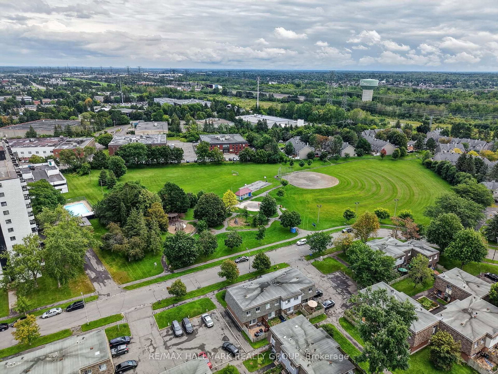 2998 Fairlea Crescent • Ottawa, ON photo 39